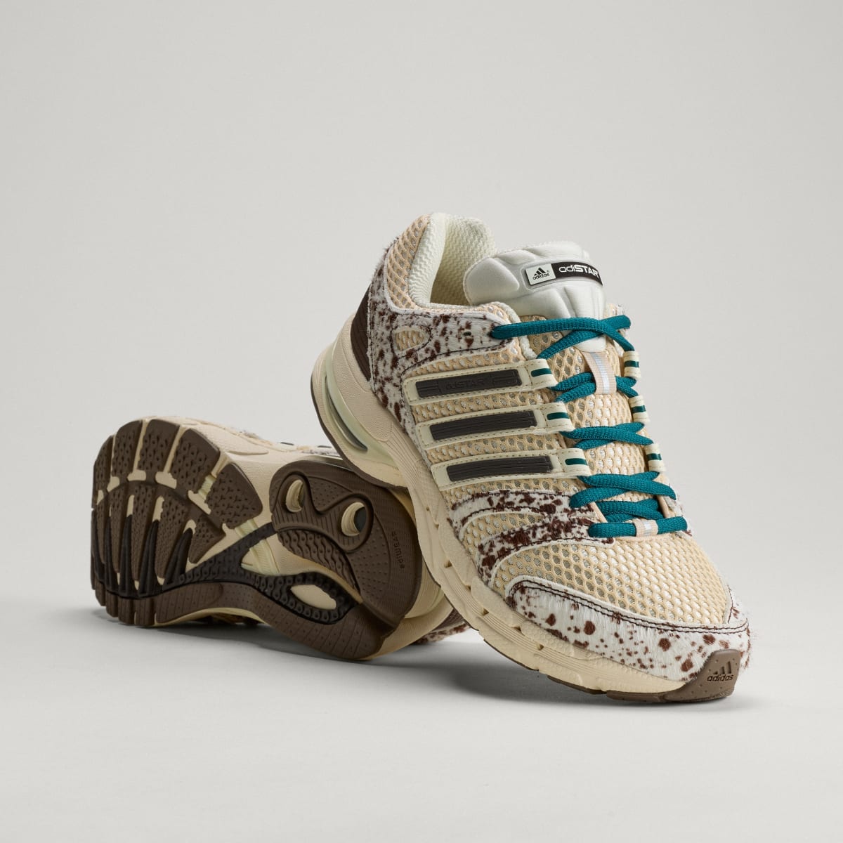 Adidas Women's ADISTAR CONTROL 5 SHOES - Off White / Sand Strata / Dark Brown - Image 1