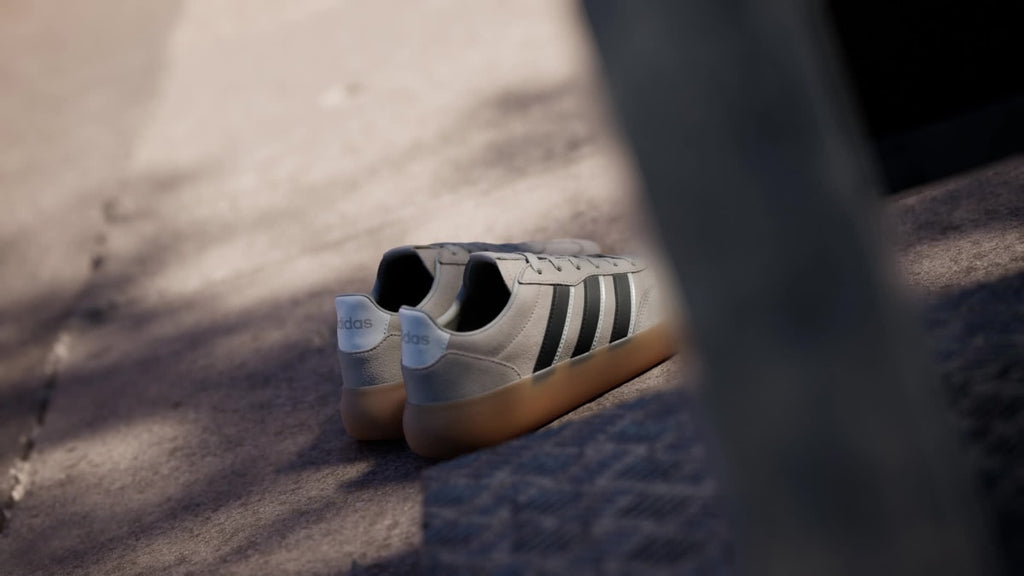 Adidas Women's BARREDA DECODE SHOES - Wonder Beige / Ice Gold Met. / Gum - Image 2