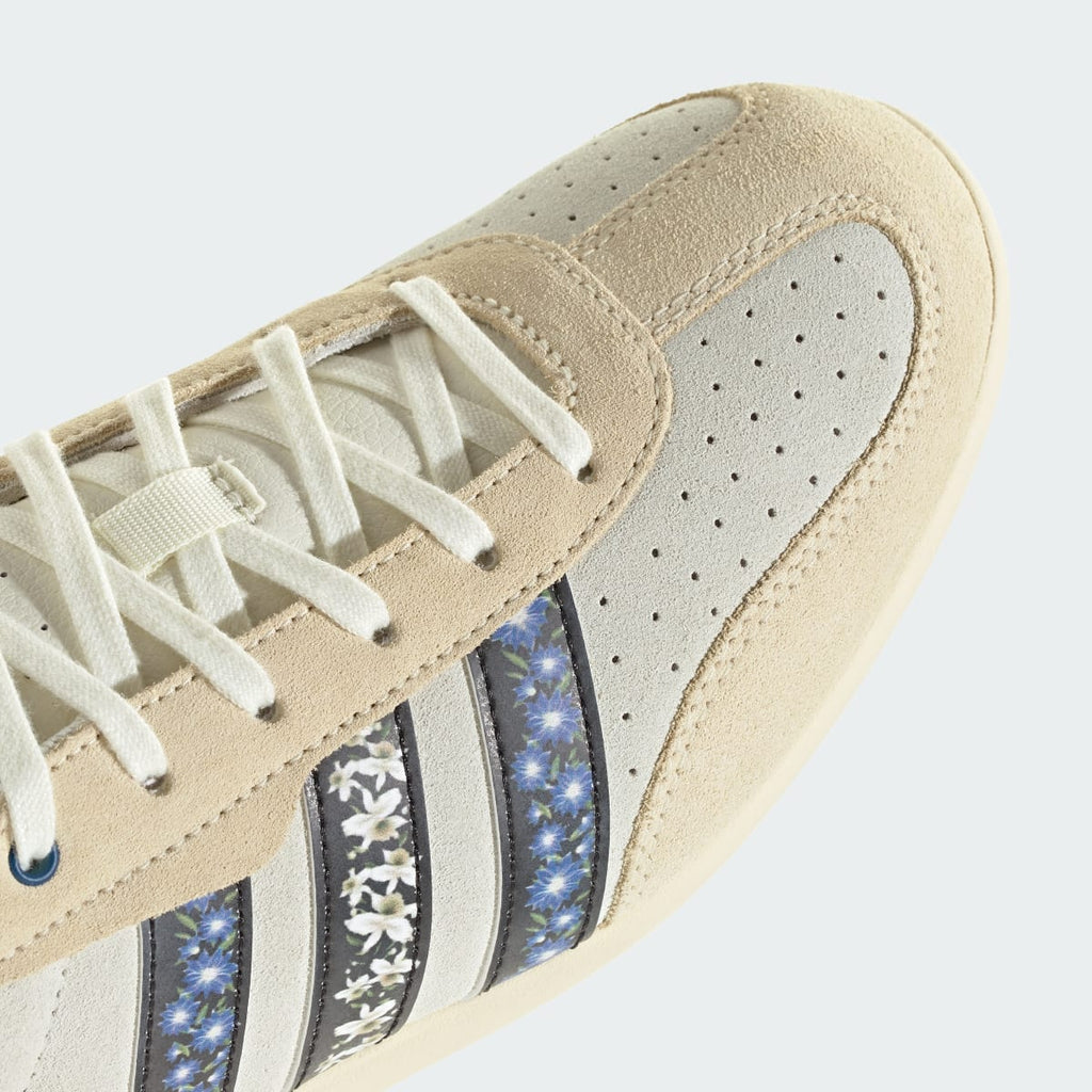 Adidas Women's BARREDA LO SHOES - Ivory / Core Black / Warm Vanilla - Image 9