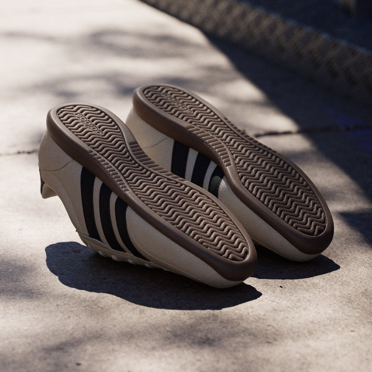 Adidas Women's BARREDA LO SHOES - Cream White / Core Black / Carbon - Image 4