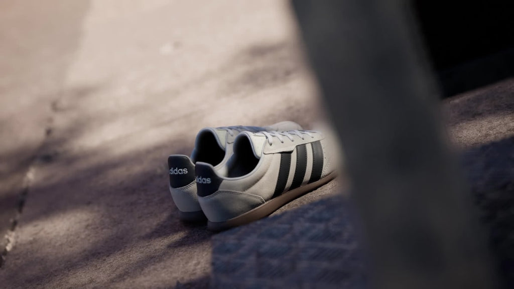 Adidas Women's BARREDA LO SHOES - Cream White / Core Black / Carbon - Image 2