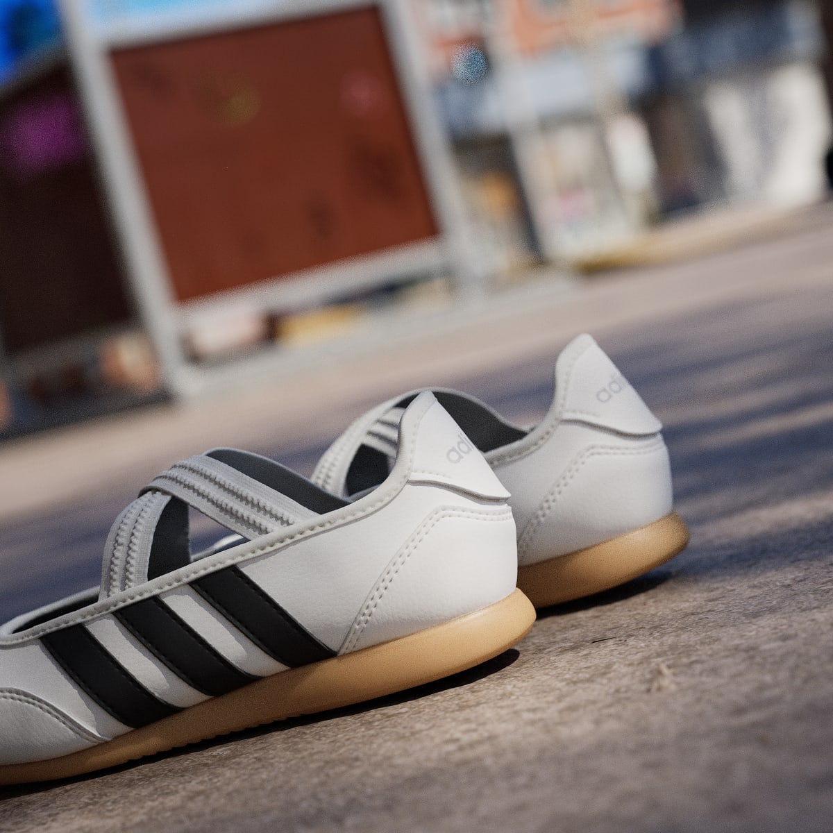 Adidas Kids' BARREDA MARY JANE SHOES JUNIOR - Core White / Core Black / Silver Metallic - Image 9