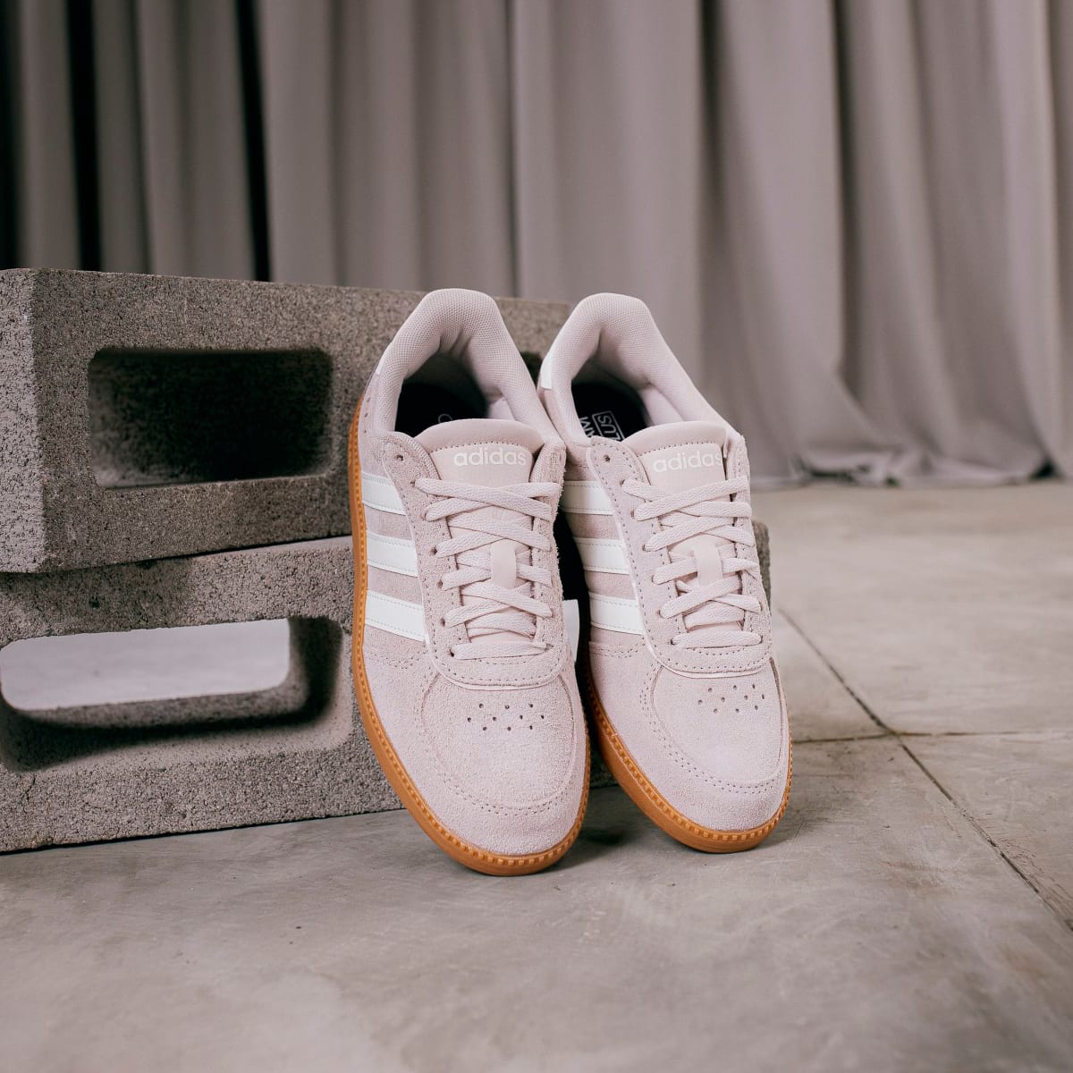 Adidas Women's Breaknet Sleek Shoes - Putty Mauve / Core White / Gum - Image 11