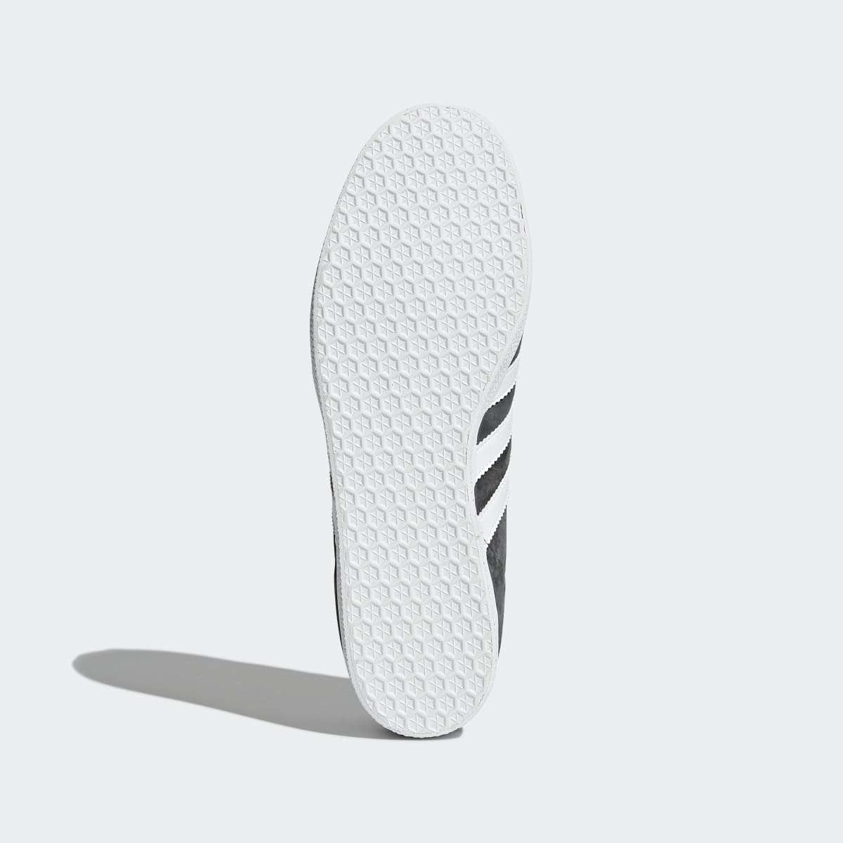 Adidas Men's Gazelle Shoes - Dgh Solid Grey / White / Gold Metallic - Image 4