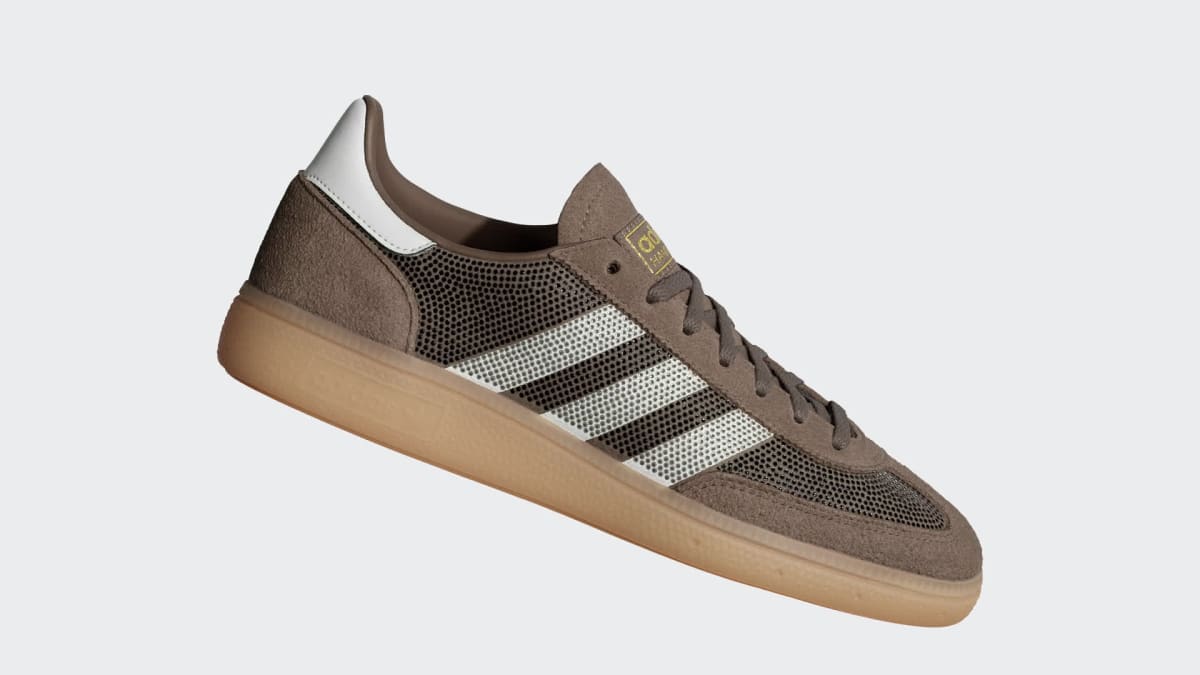 Adidas Women's HANDBALL SPEZIAL SHOES - Earth Strata / Off White / Gold Metallic - Image 2