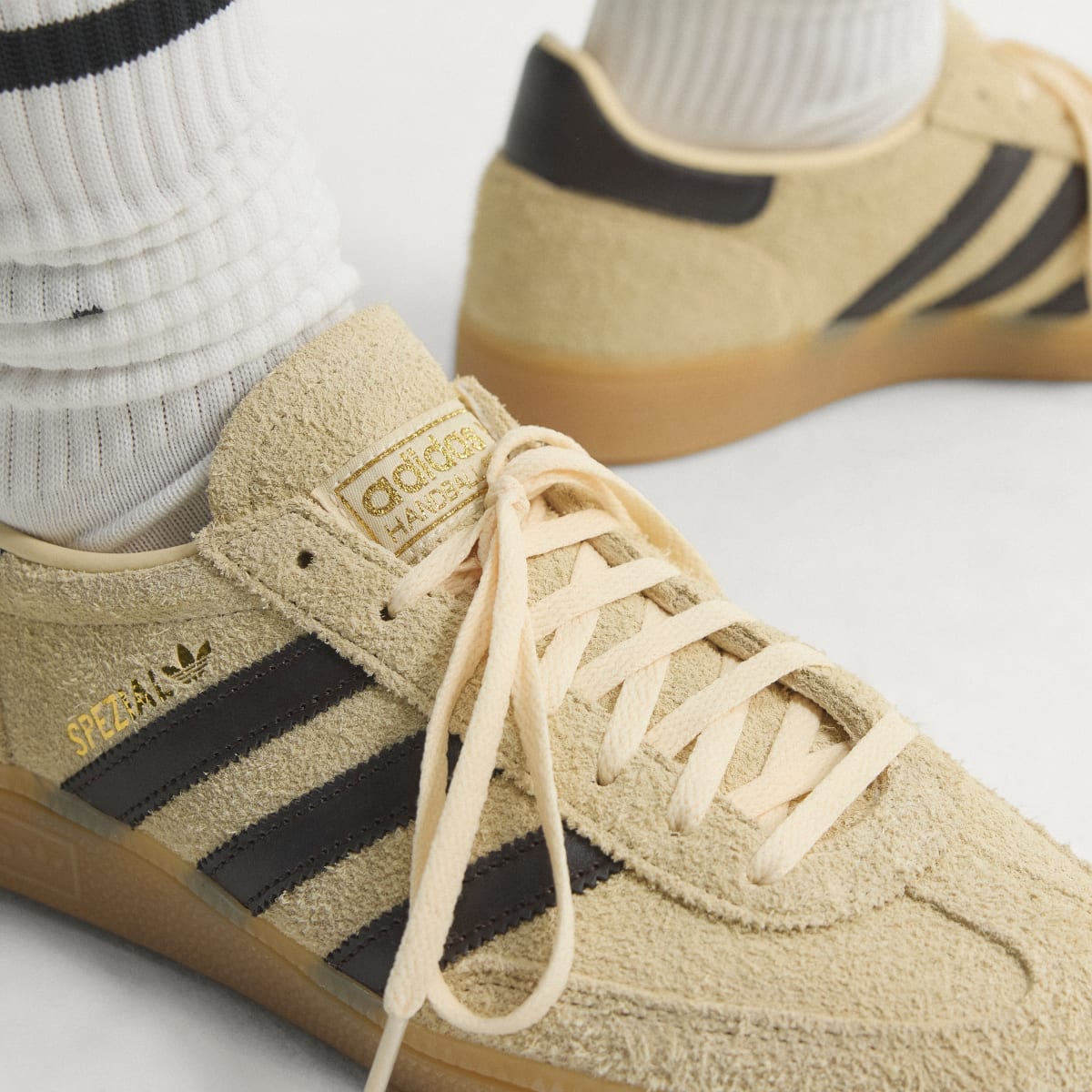 Adidas Women's HANDBALL SPEZIAL SHOES - Warm Vanilla / Aurora Coffee / Gold Metallic - Image 6