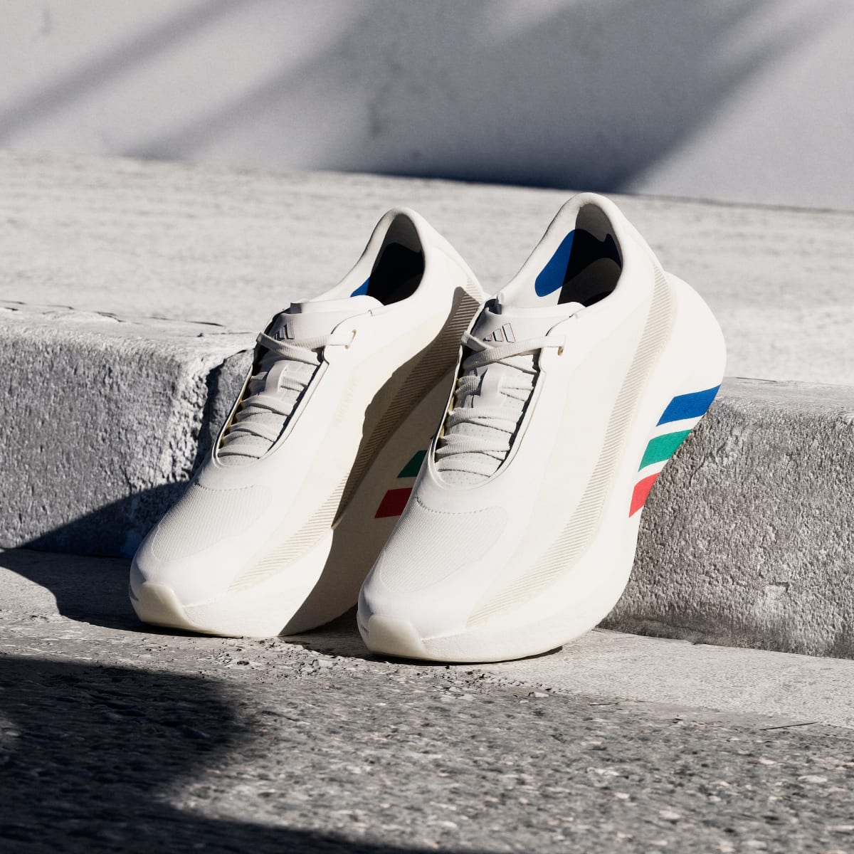 Adidas Men's HYPERBOOST EDGE M Shoes - Off White / Pure Ruby / Gold Metallic - Image 5