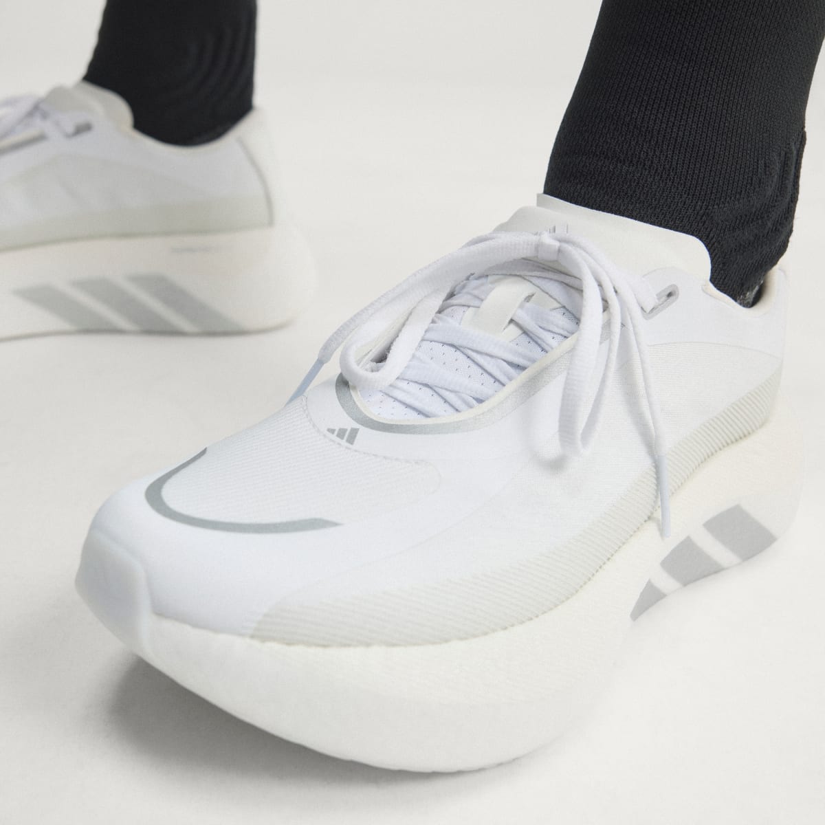 Adidas Women's HYPERBOOST EDGE Running Shoes - Cloud White / Silver Metallic / Zero Metalic - Image 6