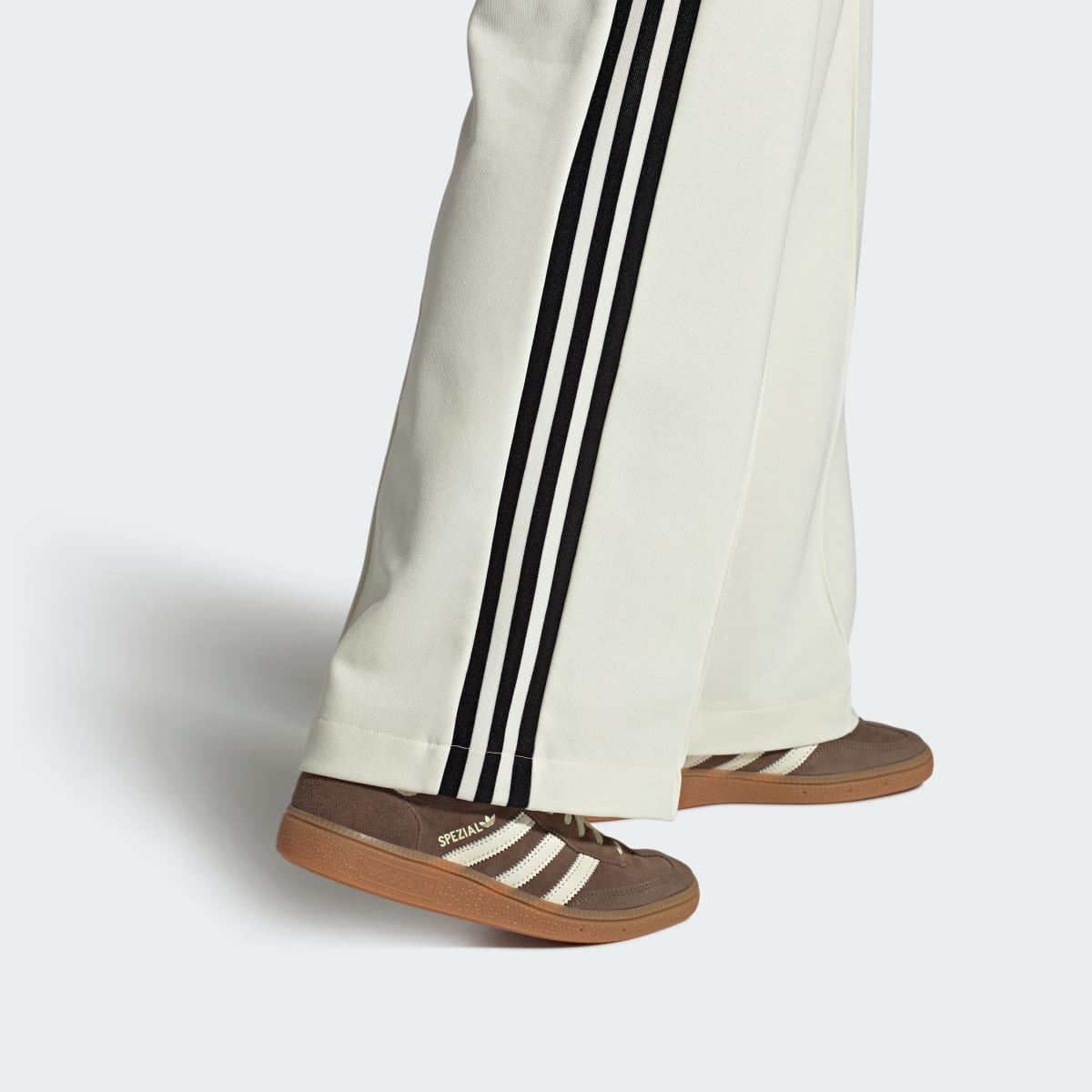 Adidas Women's Handball Spezial Shoes - Earth Strata / Off White / Gum - Image 4