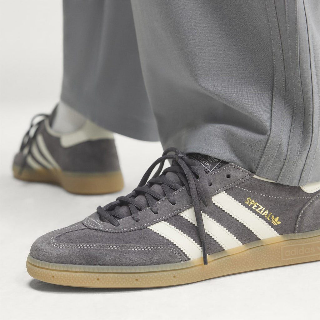 Adidas Men's Handball Spezial Shoes - Grey Strata / Off White / Gum - Image 6