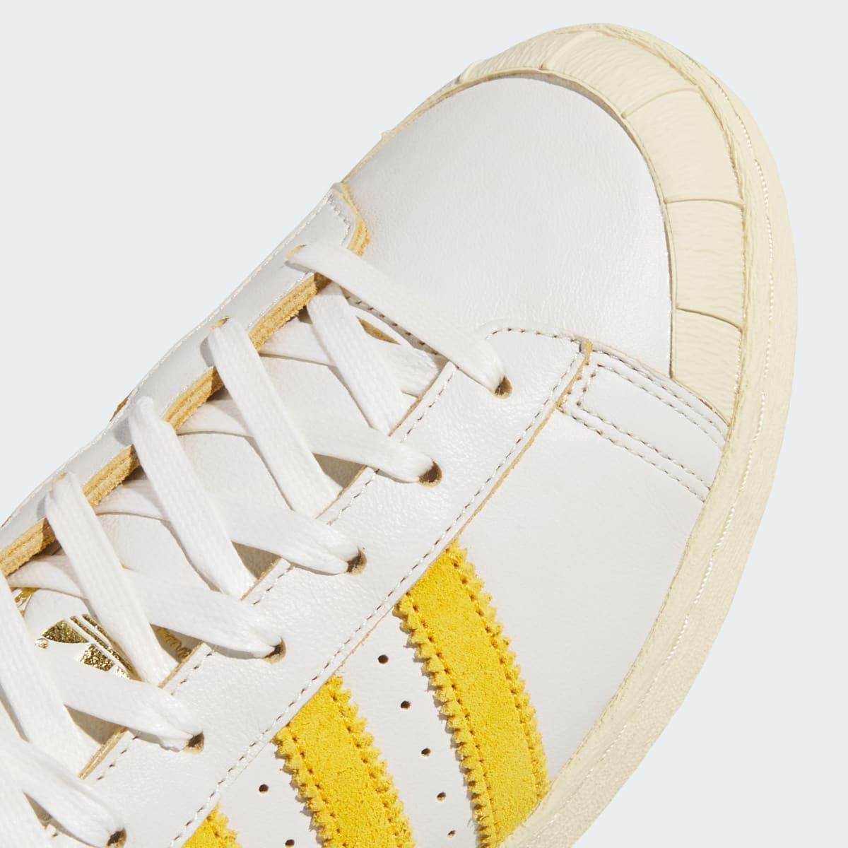 Adidas Men's JABBAR LO SHOES - Cloud White / Crew Yellow / Warm Vanilla - Image 8