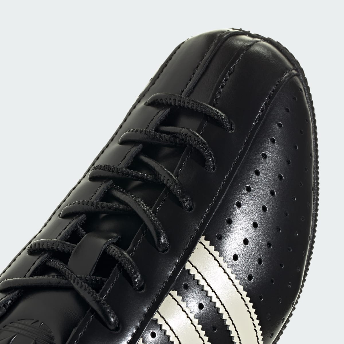 Adidas Women's JAPAN LUX SHOES - Core Black / Cream White / Gold Metallic - Image 8
