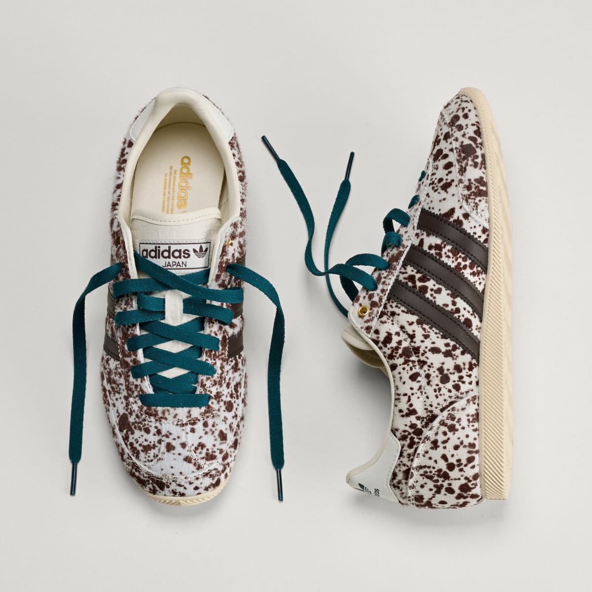 Adidas Women's JAPAN SHOES - Off White / Dark Brown / Gold Metallic - Image 4