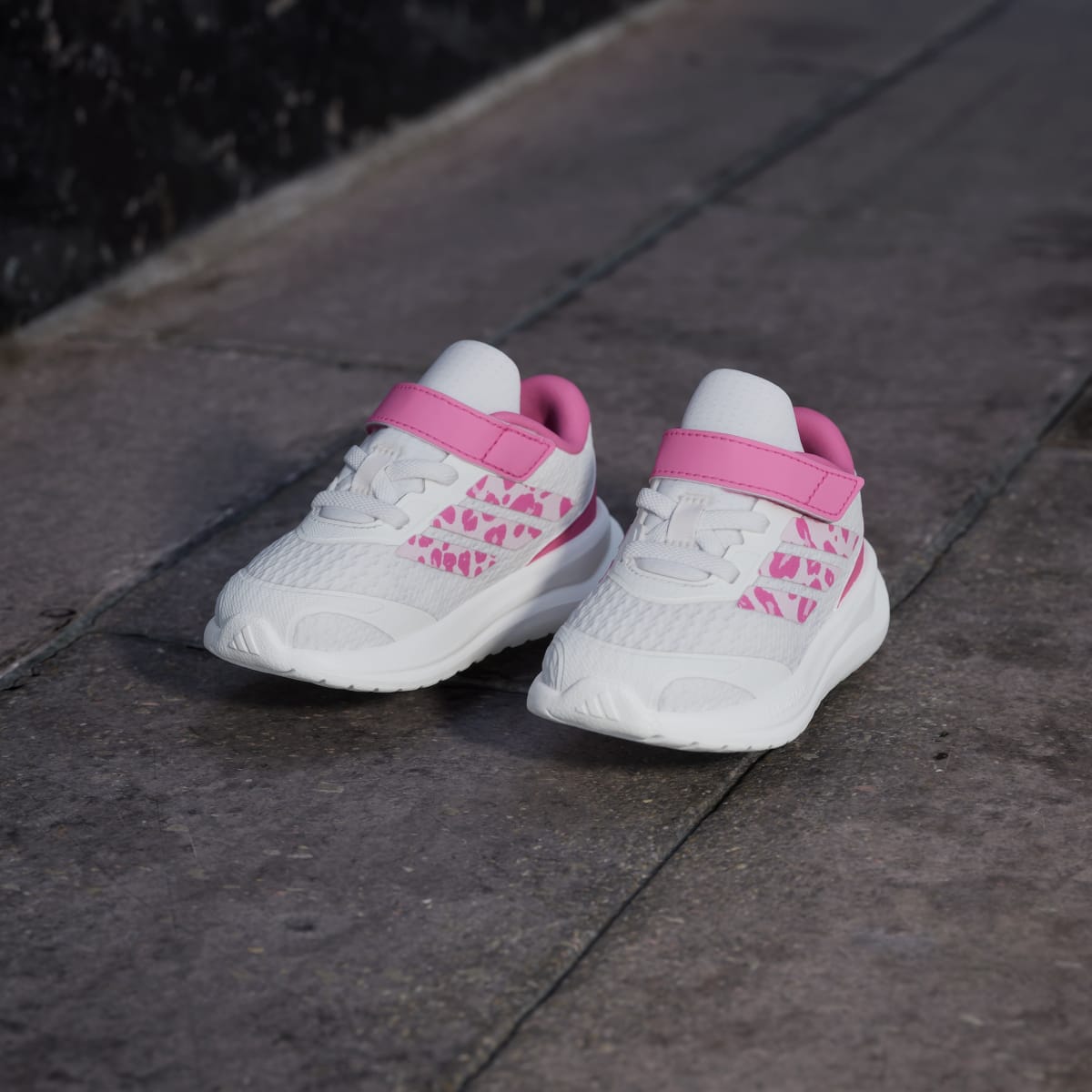 Adidas Kids' RUNFALCON 6 INFANT SHOES - Core White / Distilled Pink / Pink Fusion - Image 8