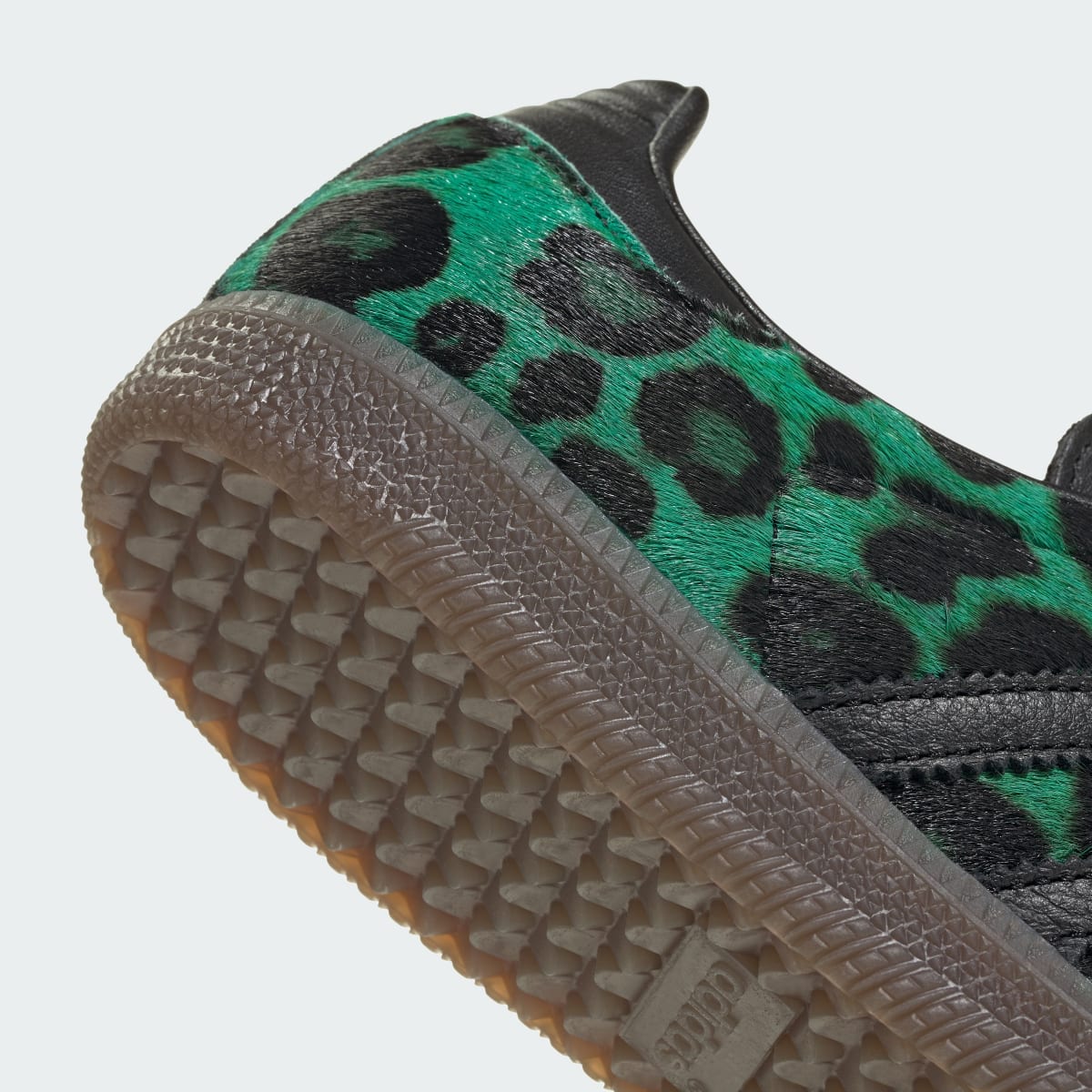 Adidas Women's SAMBA SHOES - Semi Screaming Green / Core Black / Gold Metallic - Image 8