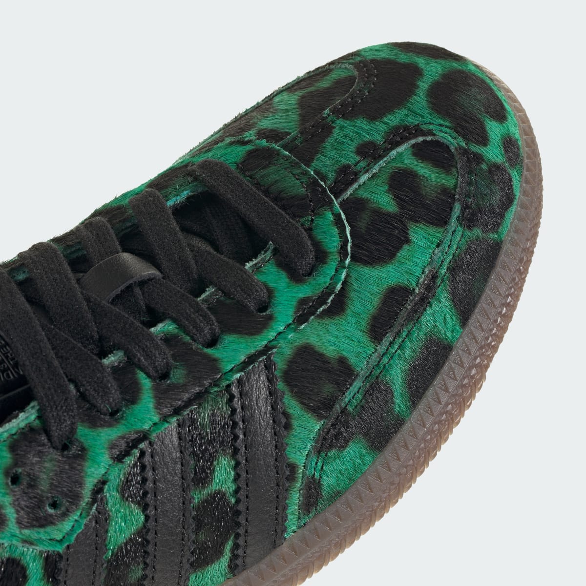 Adidas Women's SAMBA SHOES - Semi Screaming Green / Core Black / Gold Metallic - Image 9
