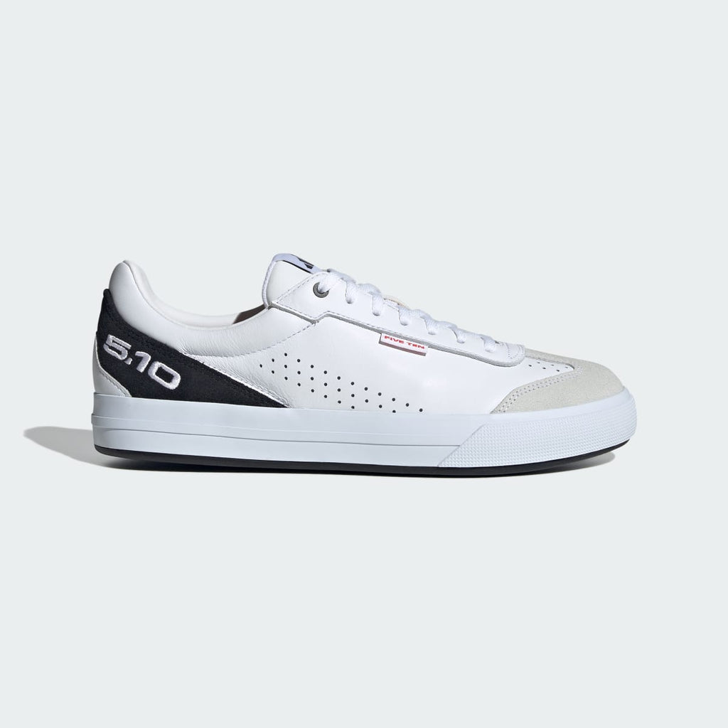 Adidas Men's SLEUTH DLX 2 Shoes - Cloud White / Cloud White / Core Black - Image 1