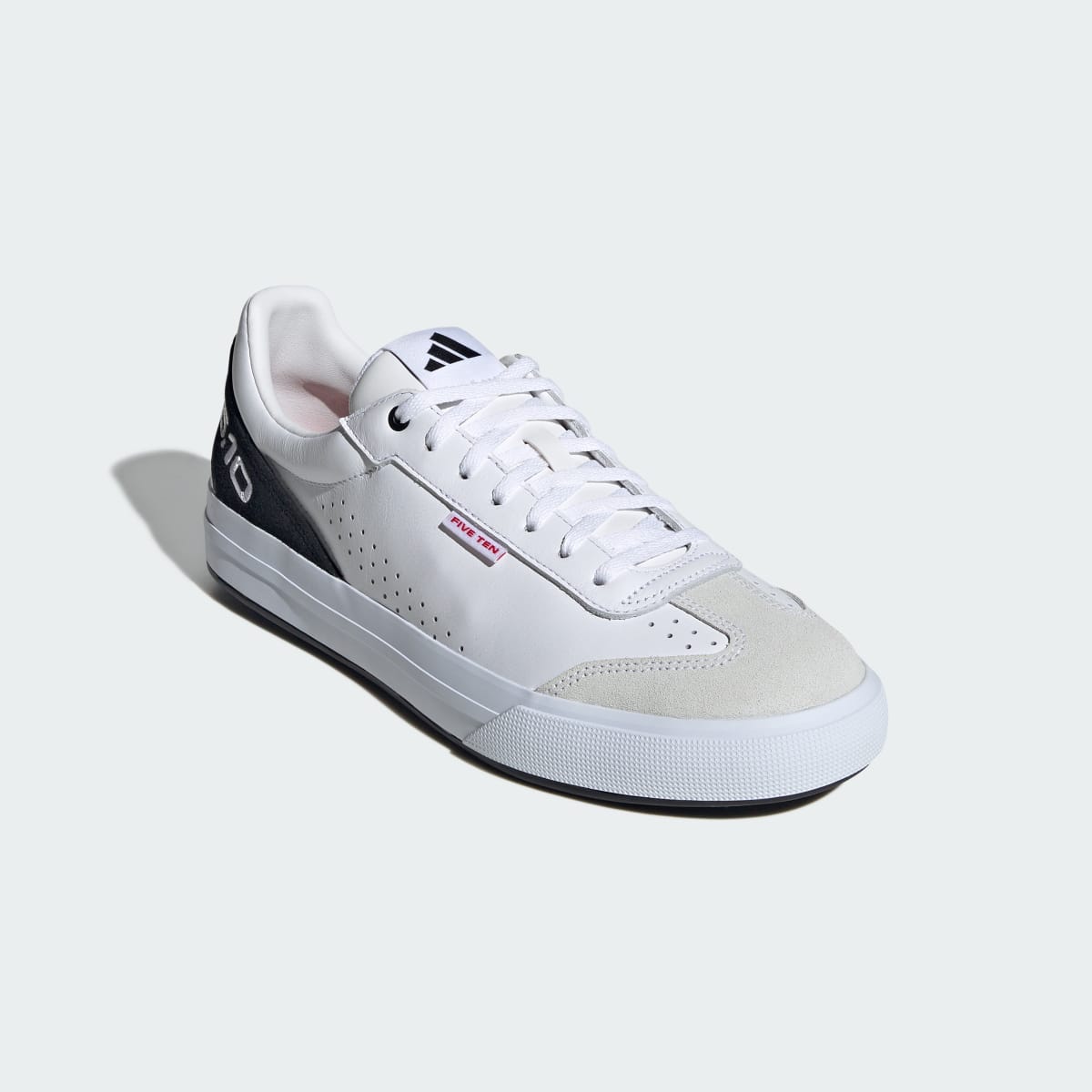 Adidas Men's SLEUTH DLX 2 Shoes - Cloud White / Cloud White / Core Black - Image 4