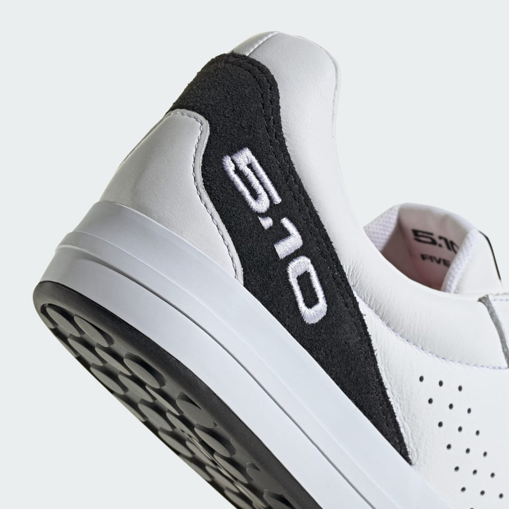 Adidas Men's SLEUTH DLX 2 Shoes - Cloud White / Cloud White / Core Black - Image 9