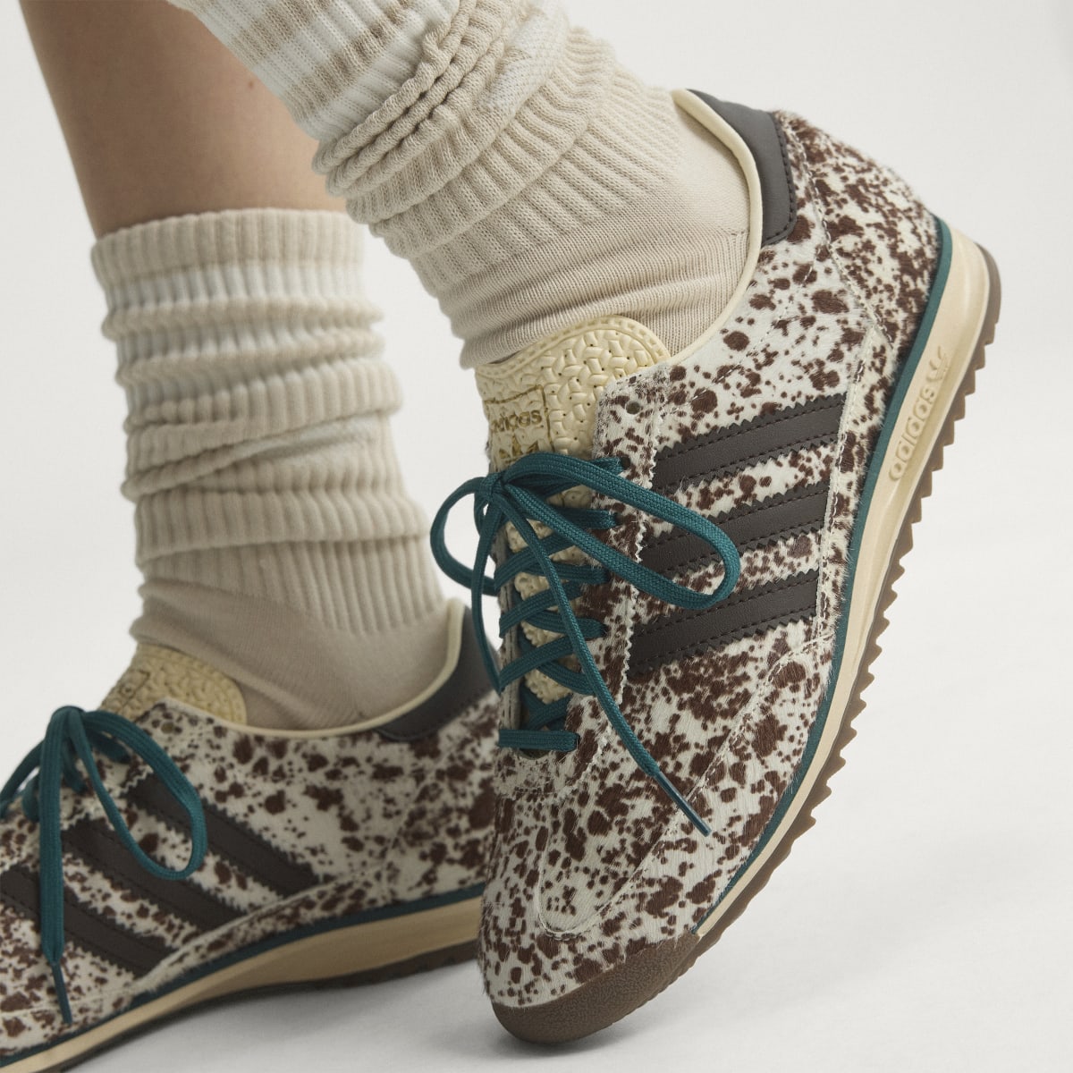 Adidas Women's SL 72 OG SHOES - Off White / Dark Brown / Rich Green - Image 7