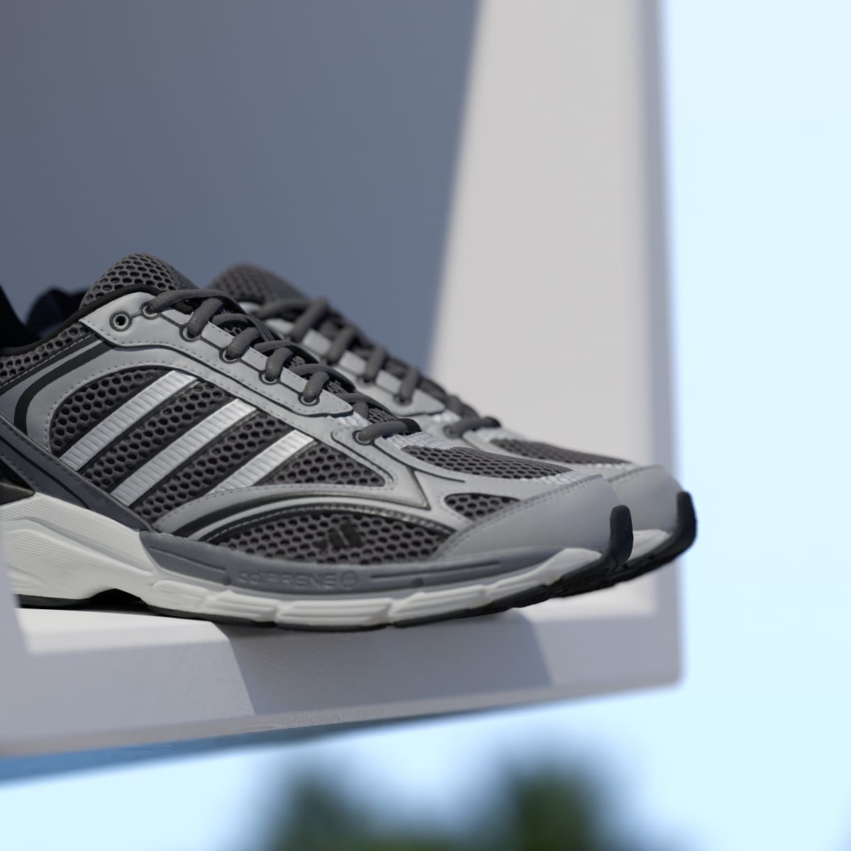 Adidas Men's SPIRITAIN 2000 Shoes - Grey Four / Matte Silver / Core Black - Image 10
