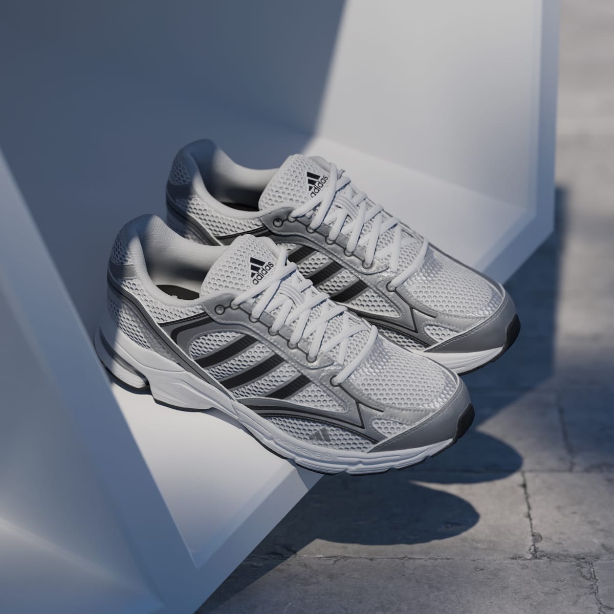 Adidas Men's SPIRITAIN 2000 Shoes - Cloud White / Silver Metallic / Core Black - Image 5