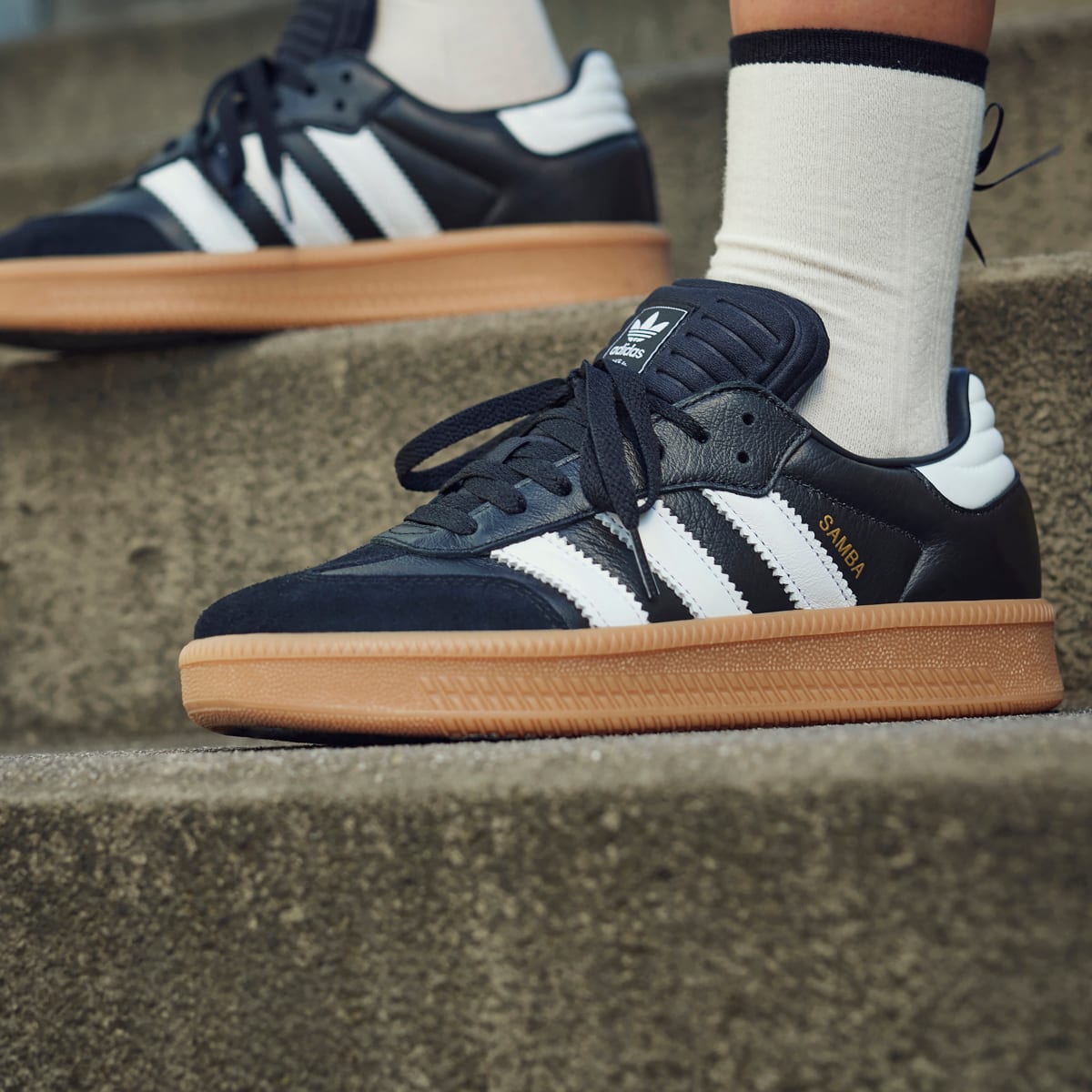 Adidas Men's Samba XLG Shoes - Core Black / Cloud White / Gum - Image 4