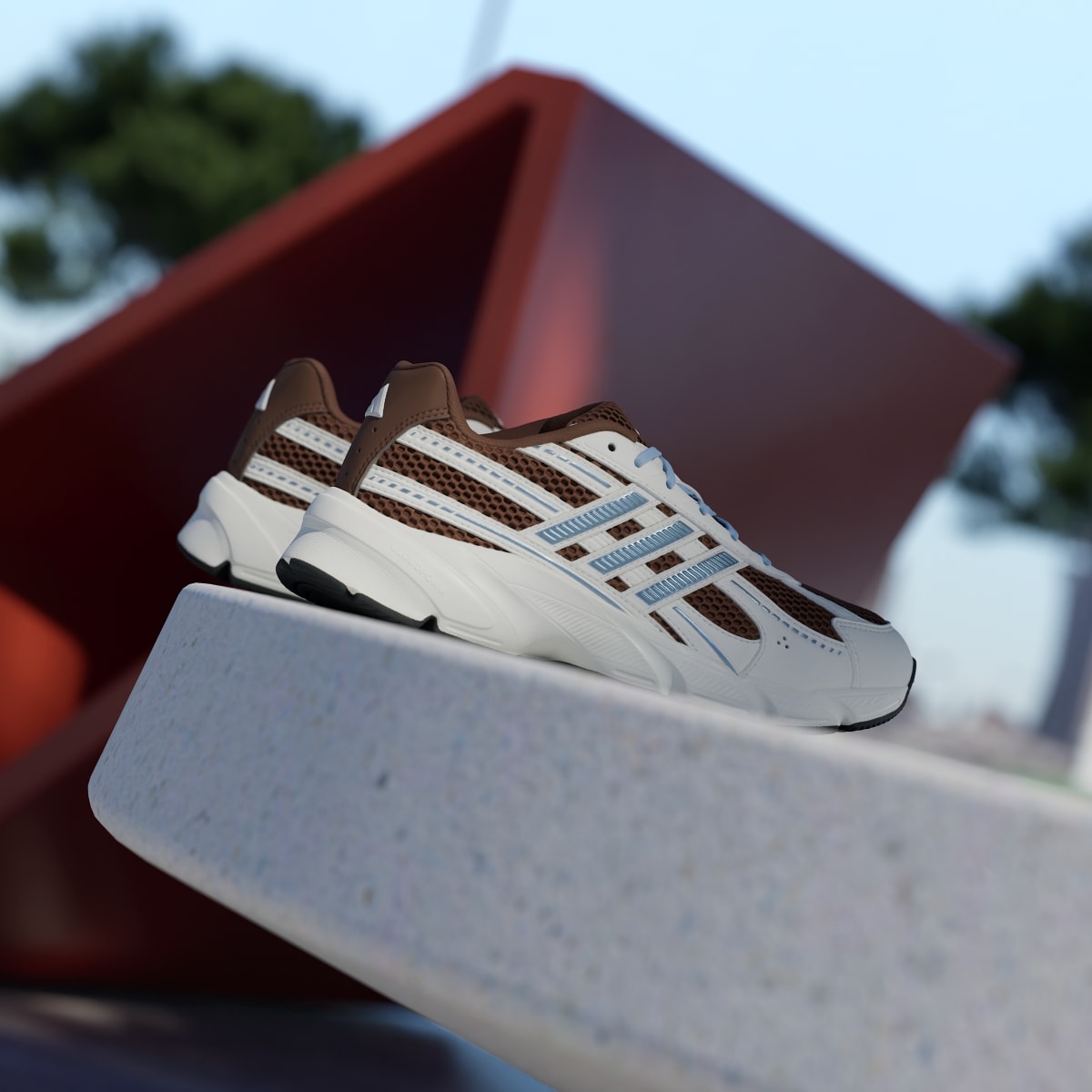 Adidas Women's TECHNOCHAOS 2000 SHOES - Preloved Brown / Clear Sky / Off White - Image 6