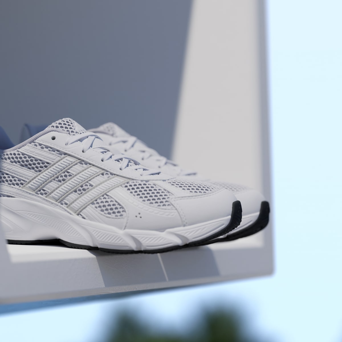 Adidas Women's TECHNOCHAOS 2000 SHOES - Cloud White / Cloud White / Grey One - Image 10