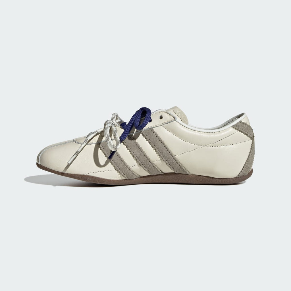 Adidas Women's TOKYO SHOES - Off White / Silver Pebble / Gum - Image 7