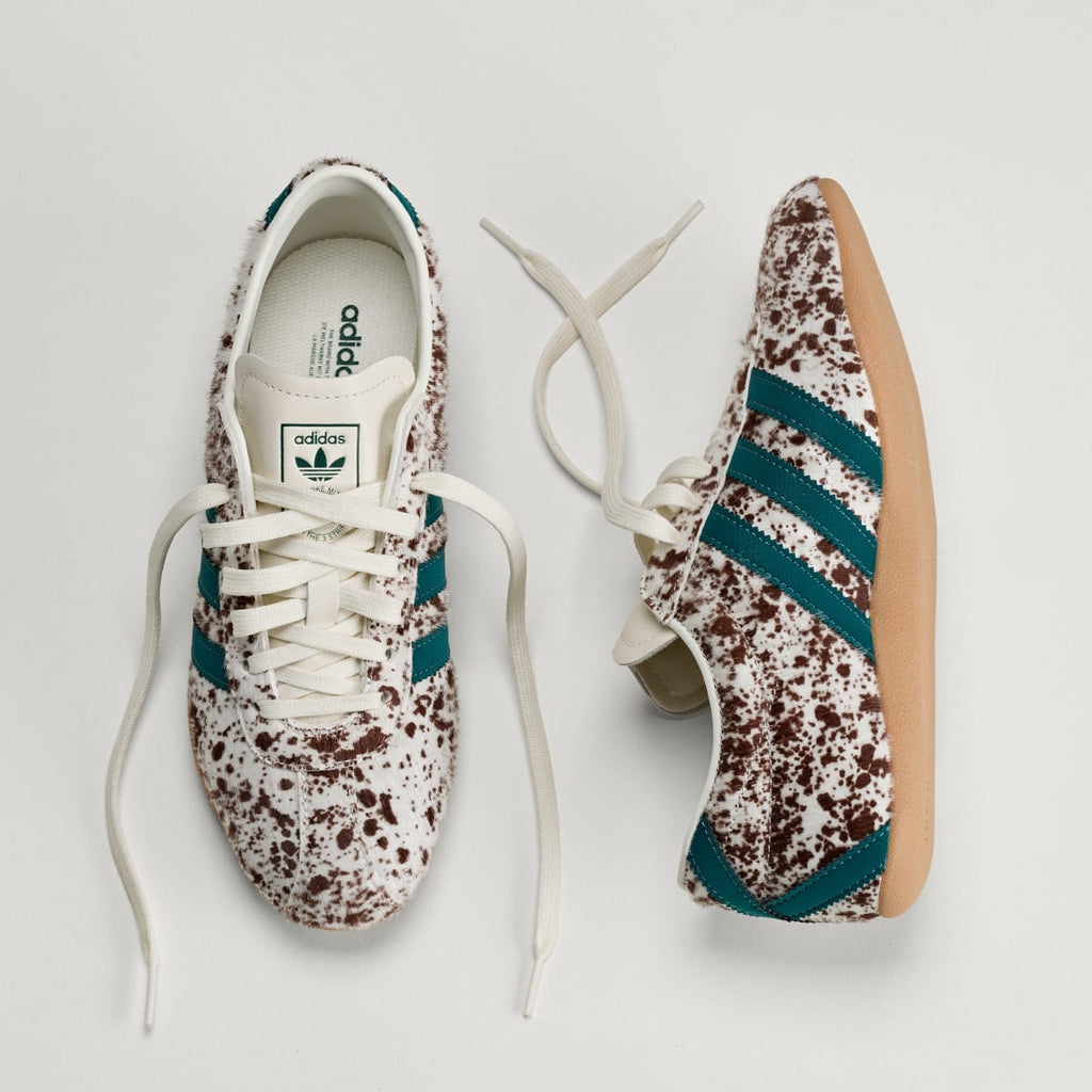 Adidas Women's TOKYO SHOES - Off White / Rich Green / Dark Brown - Image 4