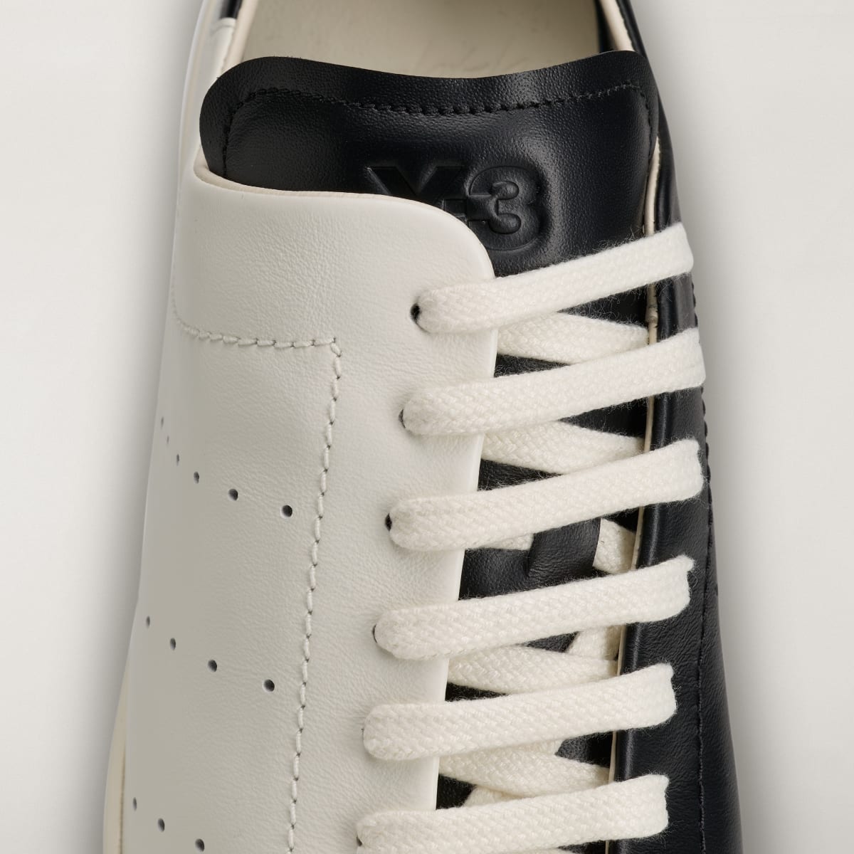 Adidas Women's Y-3 DIAGONAL STAN SMITH Sneakers - Off White / Off White / Black - Image 9